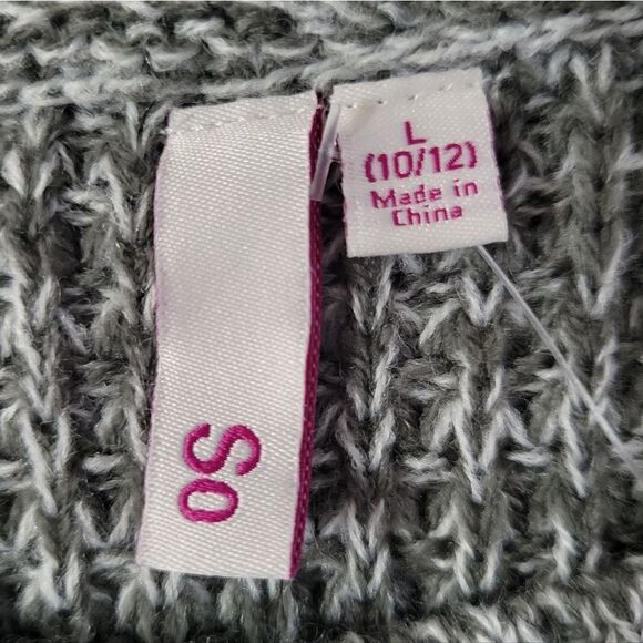 SO® Grey Haze Crewneck Curved Hem Knit Sweater - Picture 3 of 13